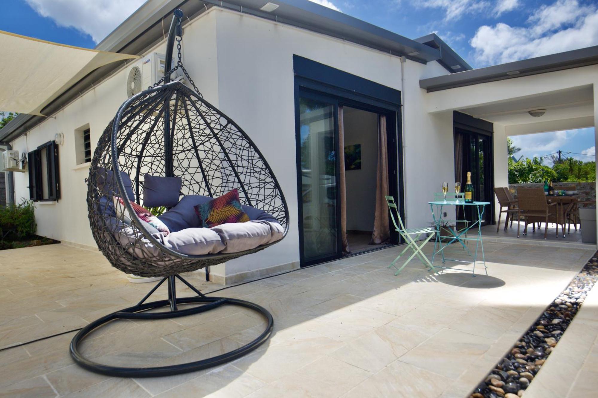 Le Beau Vallon 1- Jacuzzi Privatif Et Piscine Chauffee Partagee Saint-Benoît Exterior foto